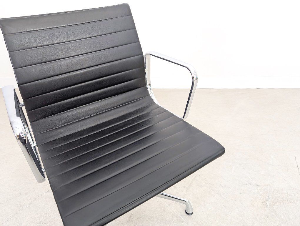 Vitra Charles And Ray Eames Stoel Ea 108 Leer Zwart – Set Van 3 photo buy