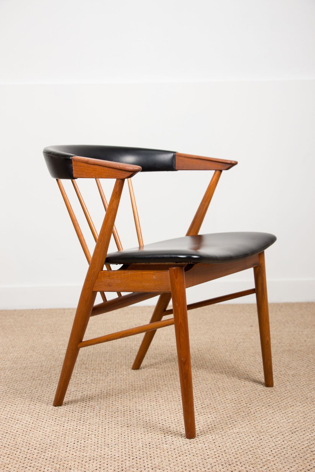 Fauteuils danois en teck et skaï Sibast, par Helge Sibast pour Sibast, 1955. photo Mobilier