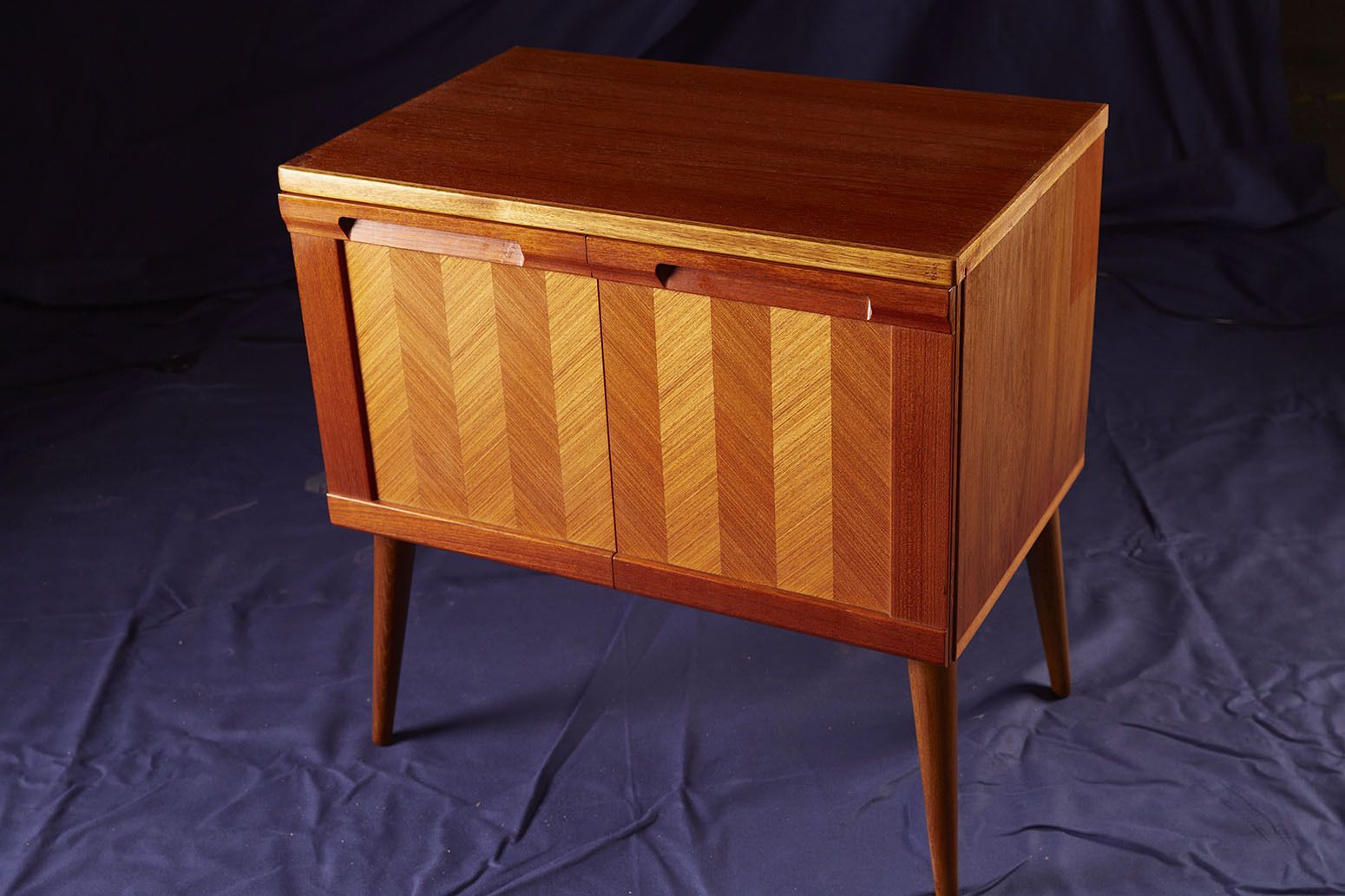 Mid Century Vintage G Plan Chevron Teak Record Cabinet Vinyl Lp photo furniture