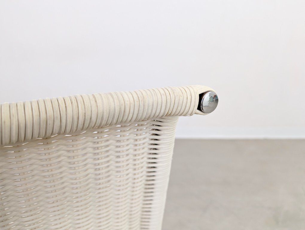 photo furniture Set Van 5 Tecta Vrijdragende Stoelen B20 Jean Prouvé – Lichtbeige
