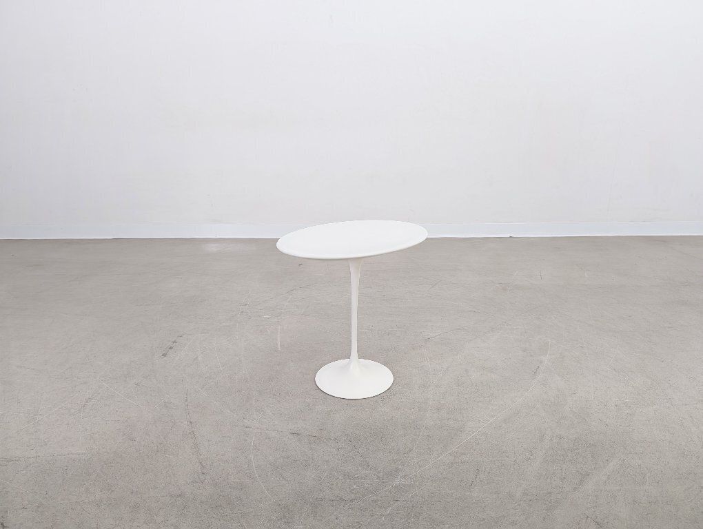 Knoll International Coffee Table Eero Saarinen Coffee Table Tulip photo vinterior
