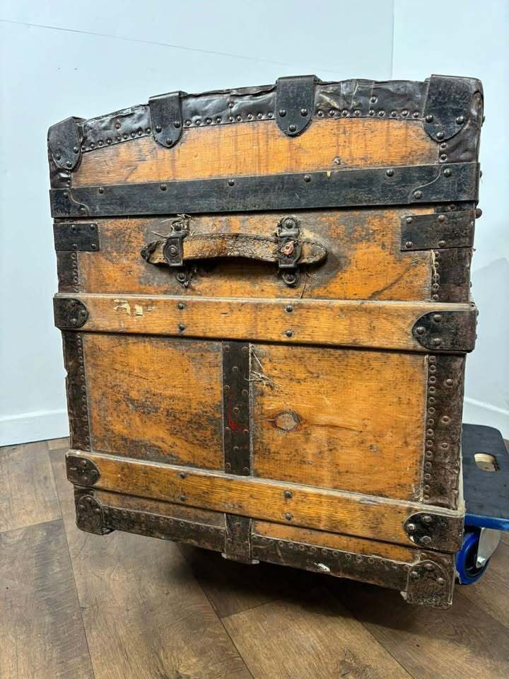photo furniture Victorian Domed Steamer Trunk, 1800s