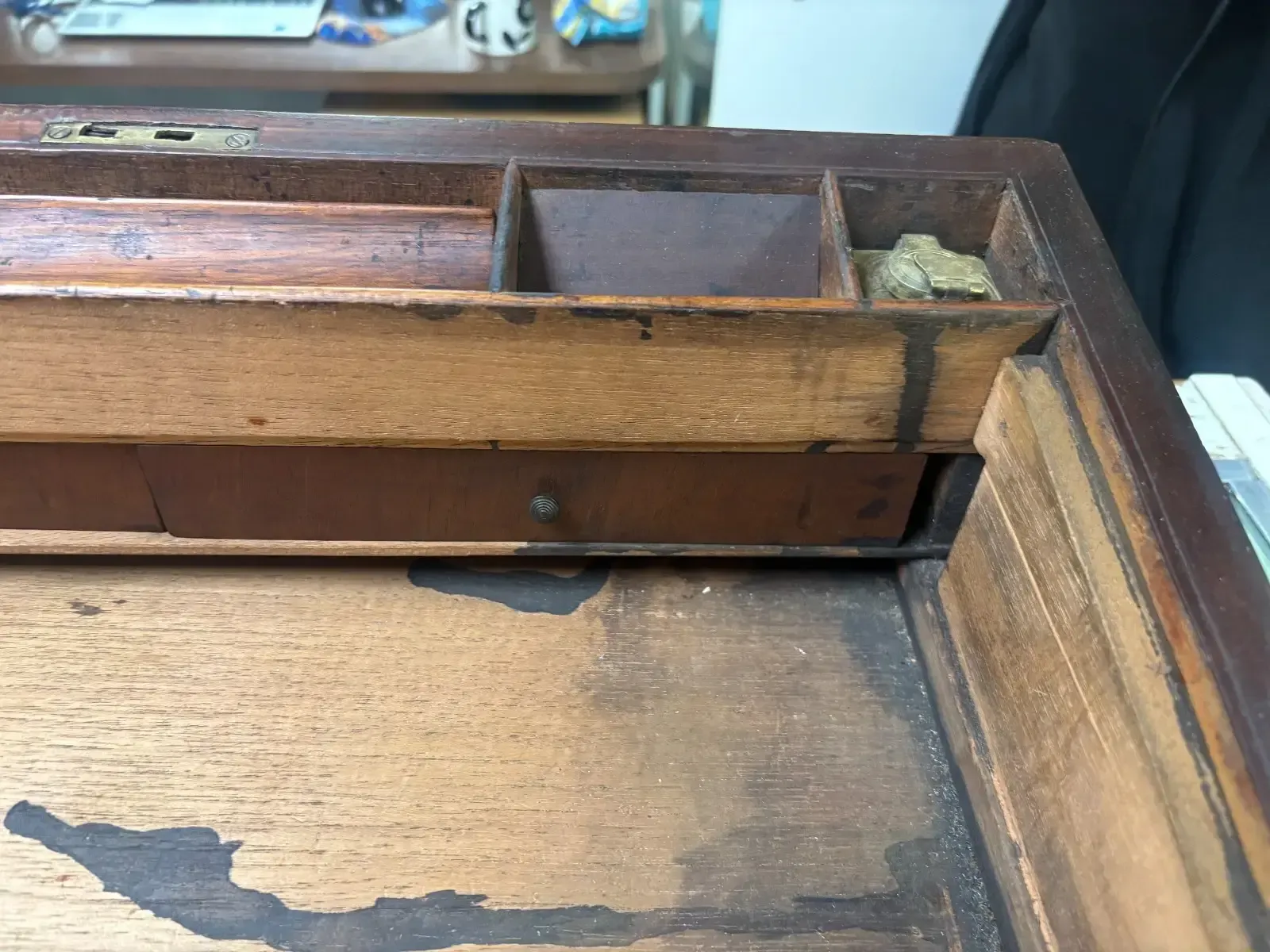 295.0 Antique Victorian Rosewood & Brass Writing Slope With Green Felt Interior photo