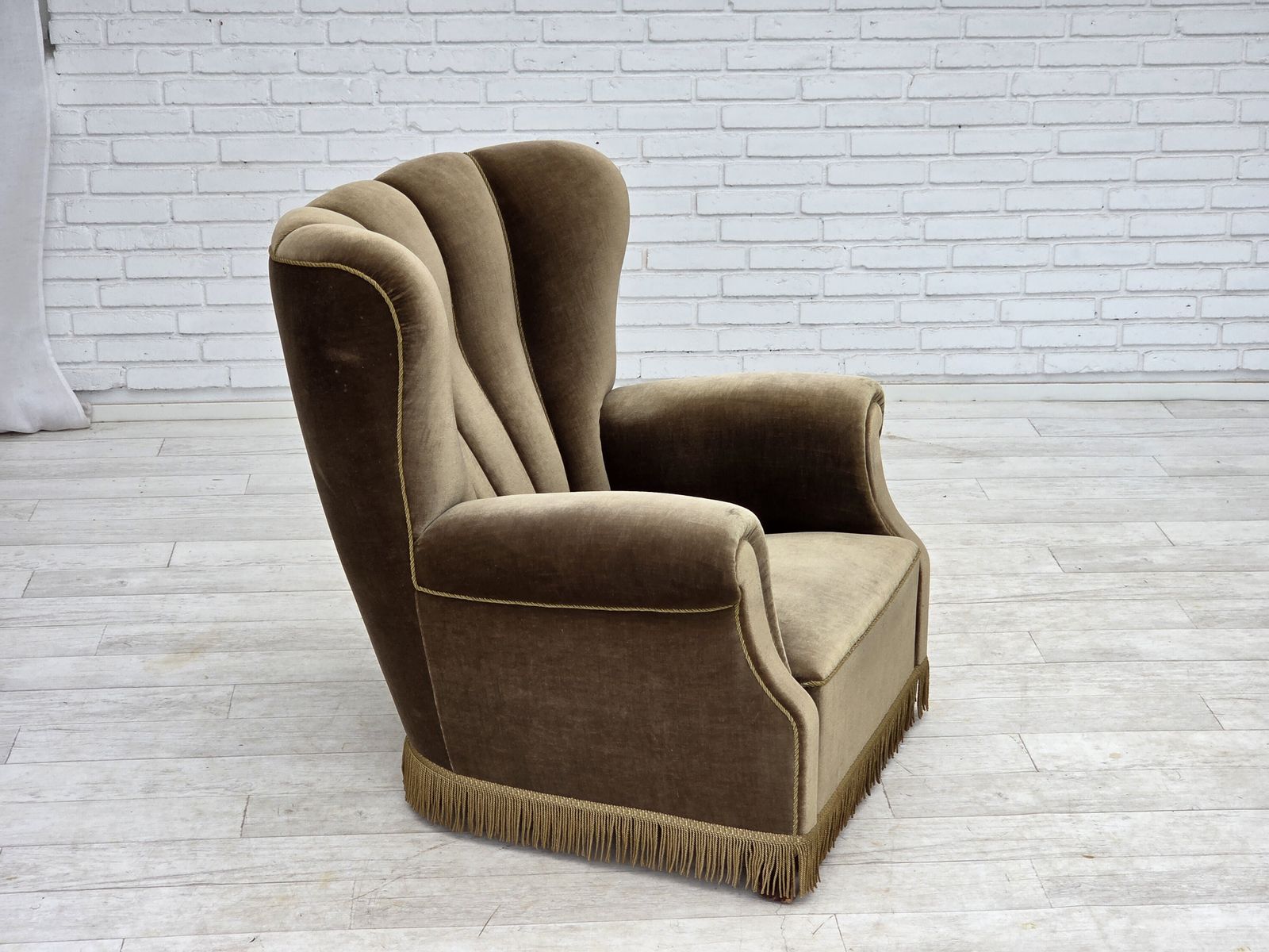 Jaren 1960, Deense relax fauteuil, donkergroen meubelvelours, essenhout. photo 1790.0