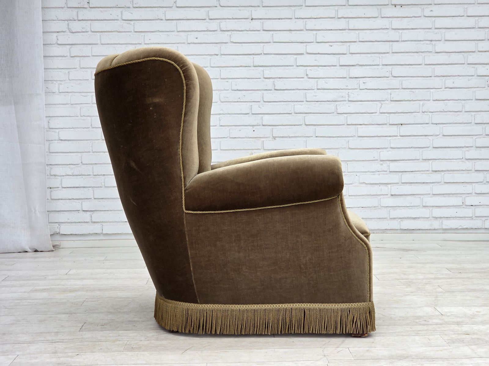 Jaren 1960, Deense relax fauteuil, donkergroen meubelvelours, essenhout. photo vintage