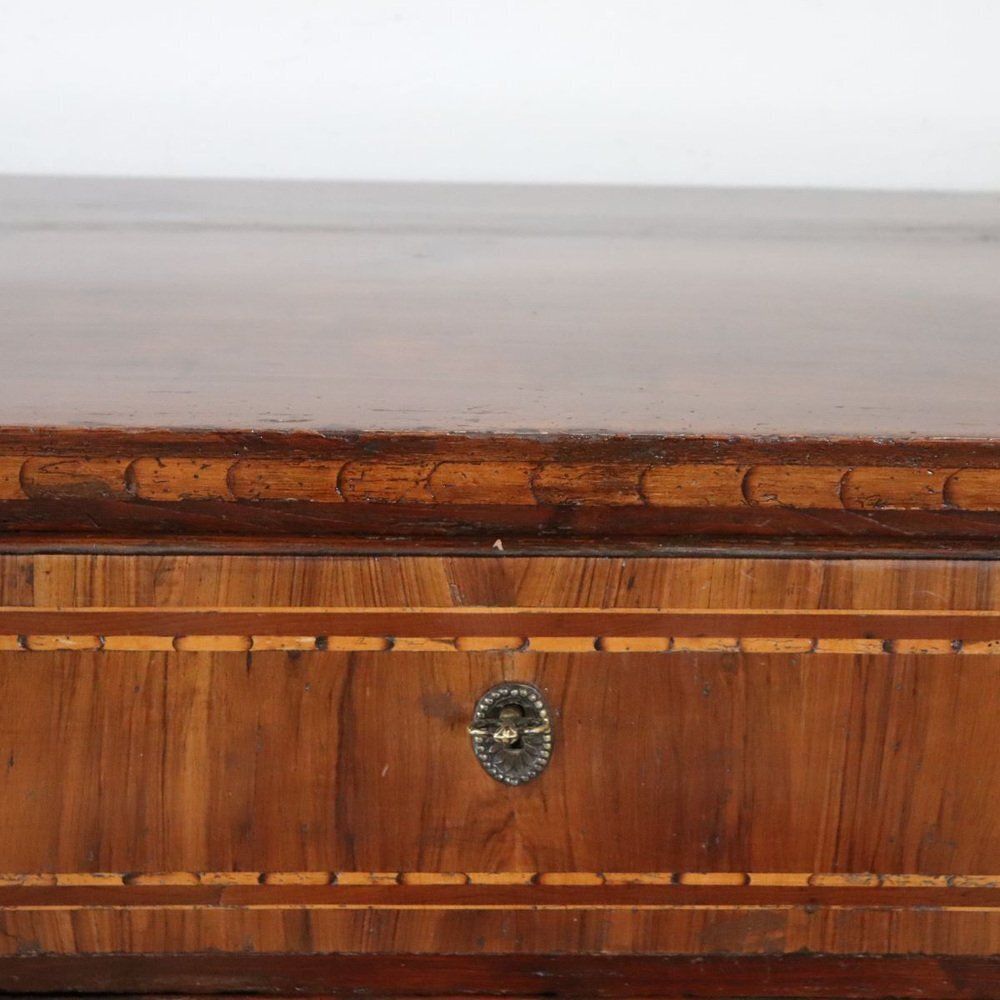 Furniture Antique 18th Century Walnut Chest Of Drawers photo