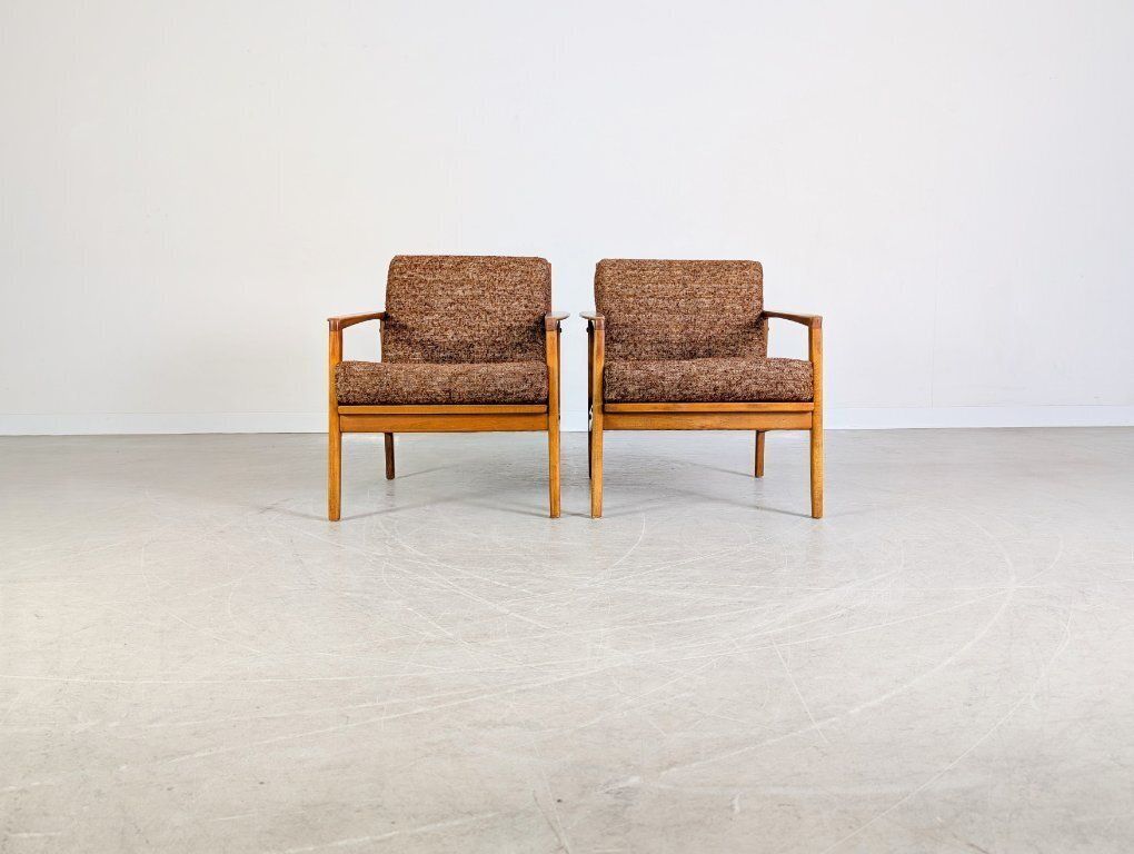 Set Van 2 Mid Century Fauteuils, Vintage Easy Chairs, Walnoot, 1970 photo for sale