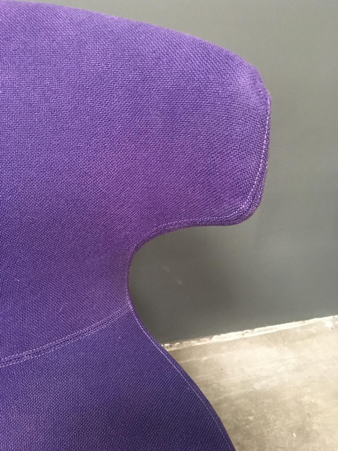 photo vintage Italy Violet Fabric Set Of 2 Armchairs By B&B Italia, 2020