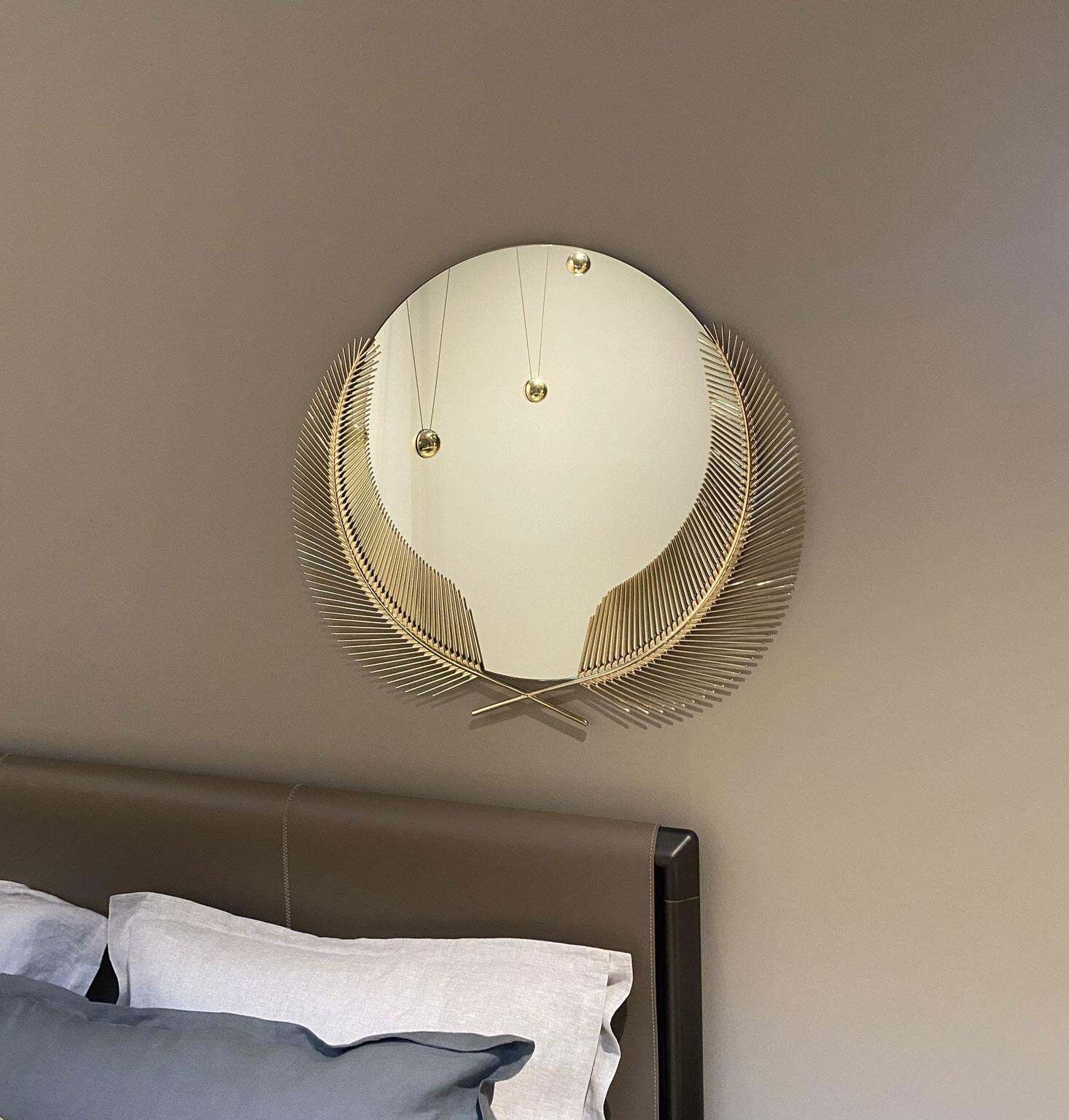 Sunset Polished Brass Mirror Large, Ghidini 1961, Italië photo furniture
