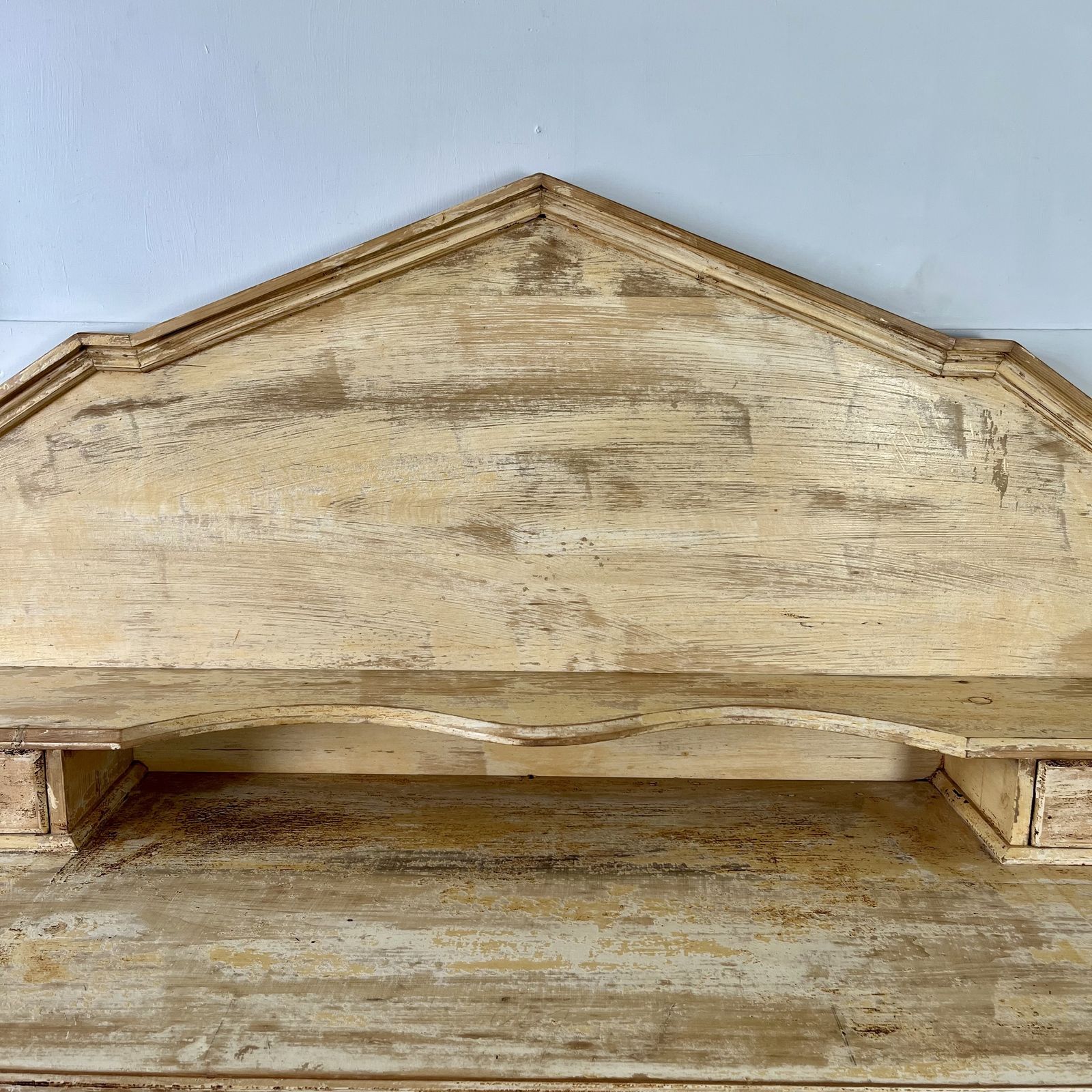photo furniture Antique Painted Pine Kitchen Dresser