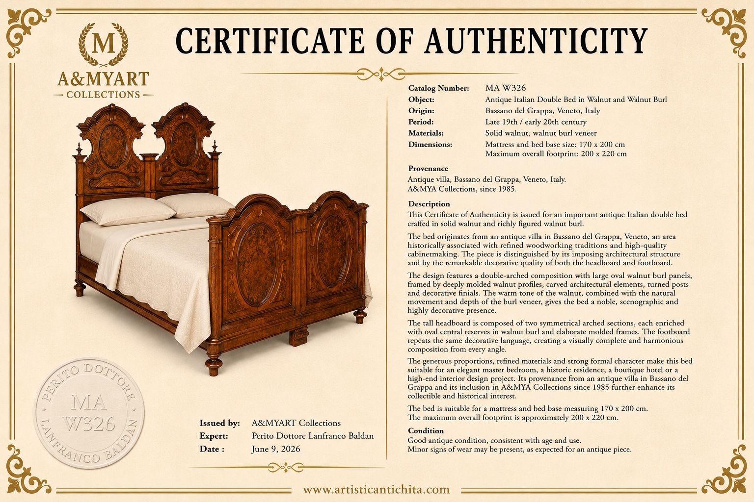photo furniture Antiek Italiaans tweepersoonsbed in walnoot en walnootwortelfineer, herkomst Bassano del Grappa