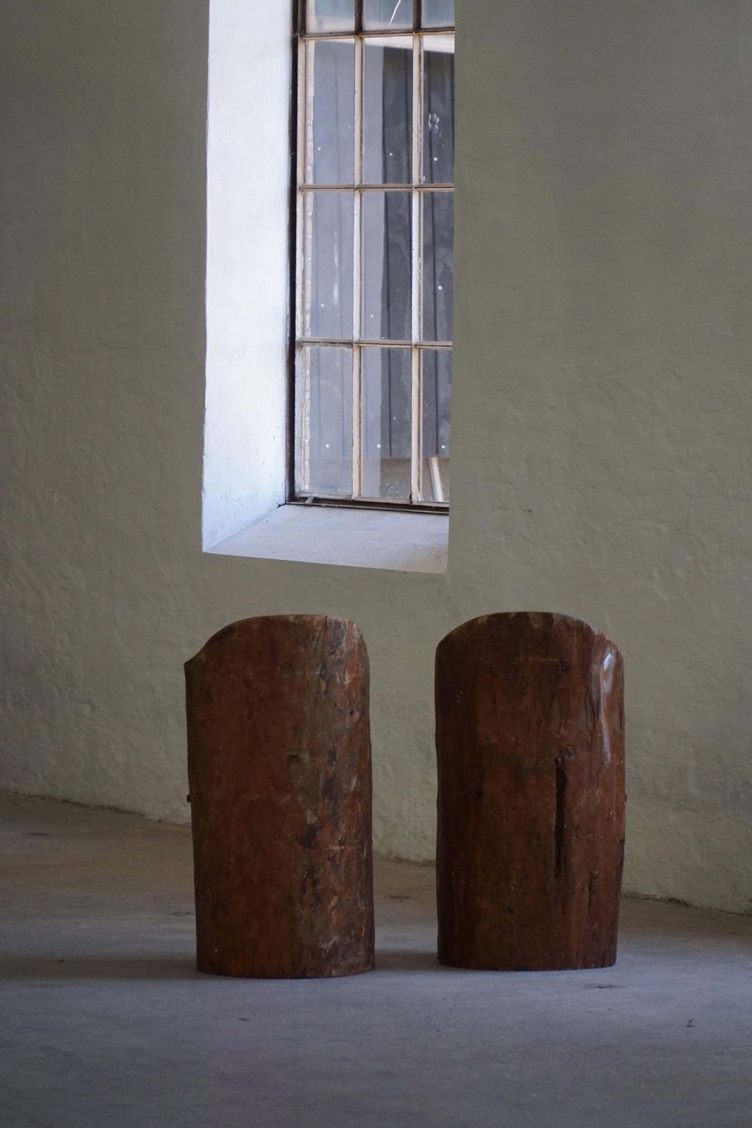 2557.0 Pair Of Swedish Folk Art Stump Chairs, Painted Floral Motifs, Late 19th Century photo