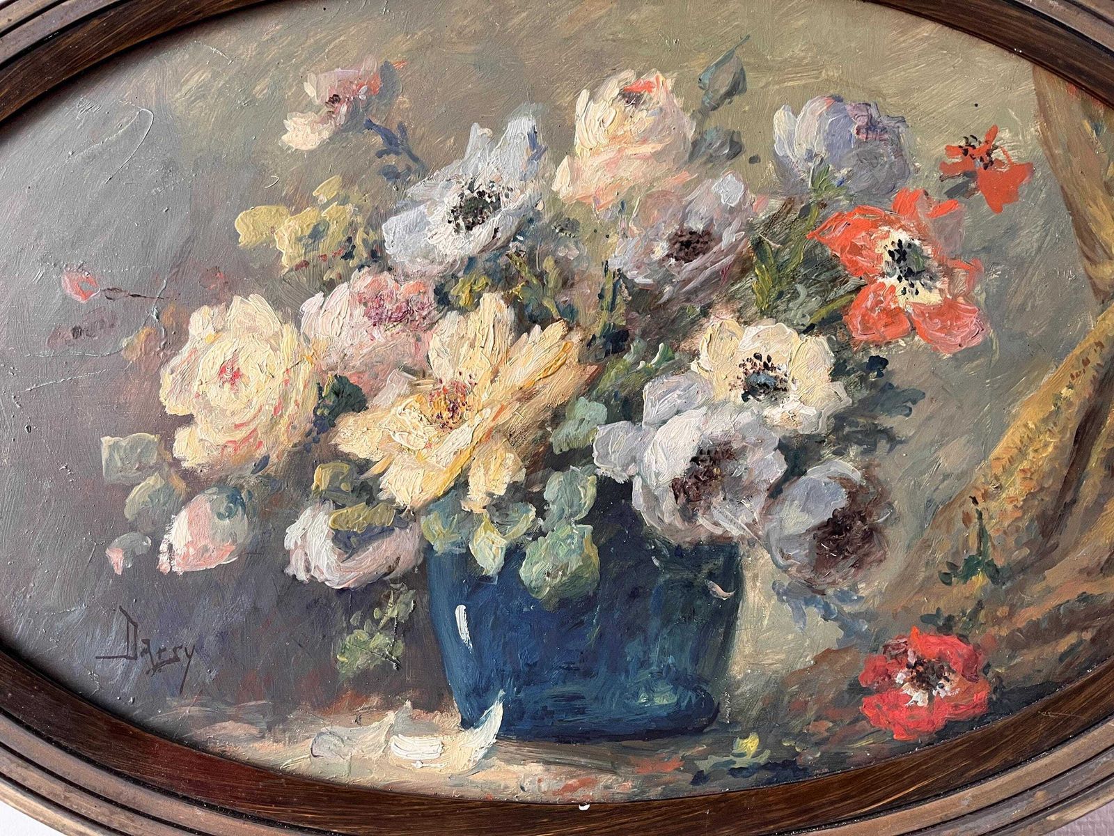 Original 1930s Art Deco Still Life In Oil On Panel "Roses And Poppies", Oval Wooden Frame, French Antique Still Life Painting photo for sale