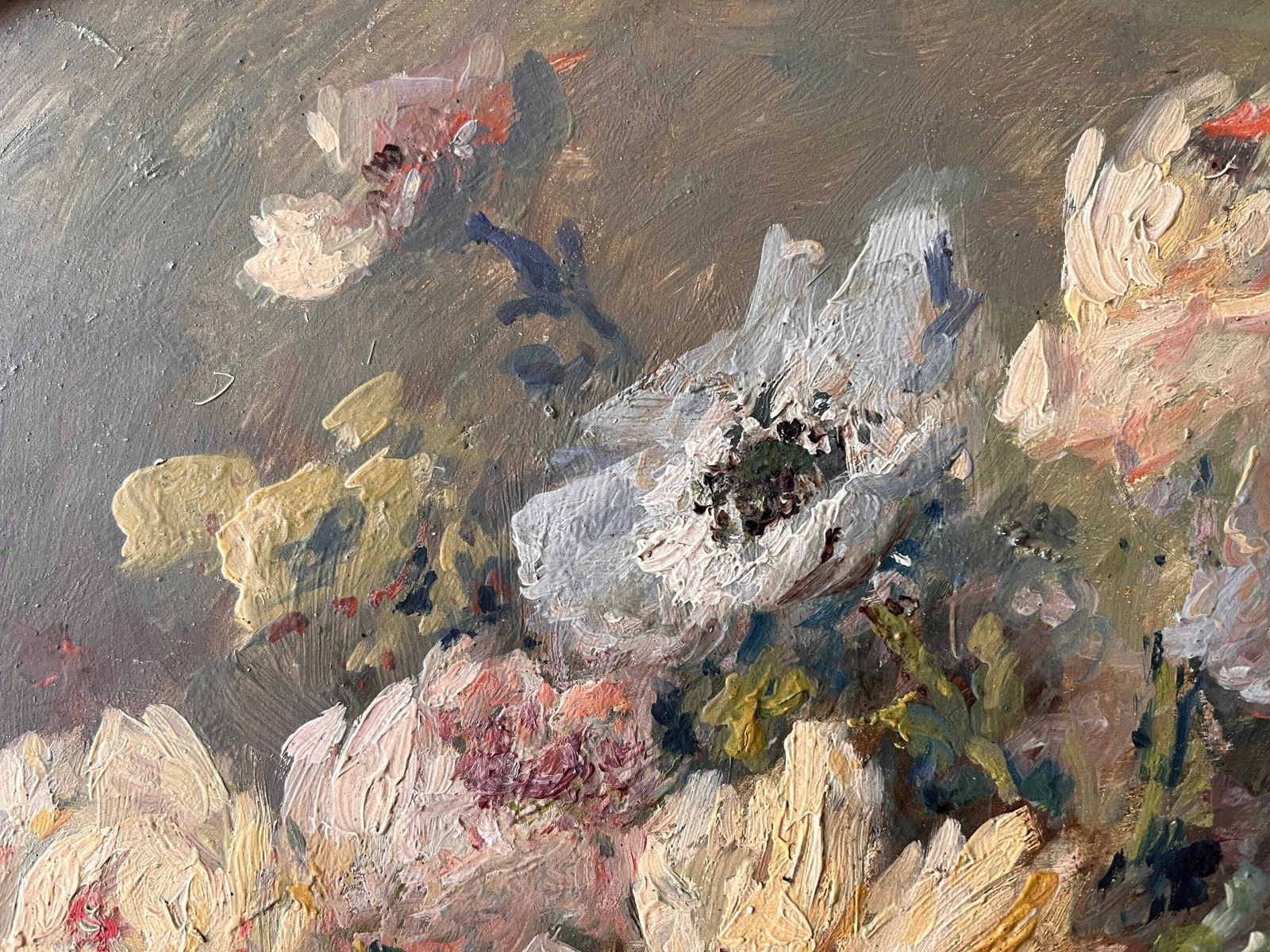 Original 1930s Art Deco Still Life In Oil On Panel "Roses And Poppies", Oval Wooden Frame, French Antique Still Life Painting photo vinterior