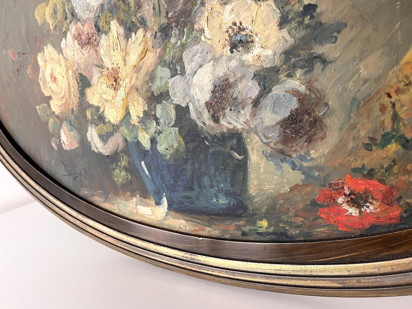 Original 1930s Art Deco Still Life In Oil On Panel "Roses And Poppies", Oval Wooden Frame, French Antique Still Life Painting photo vintage