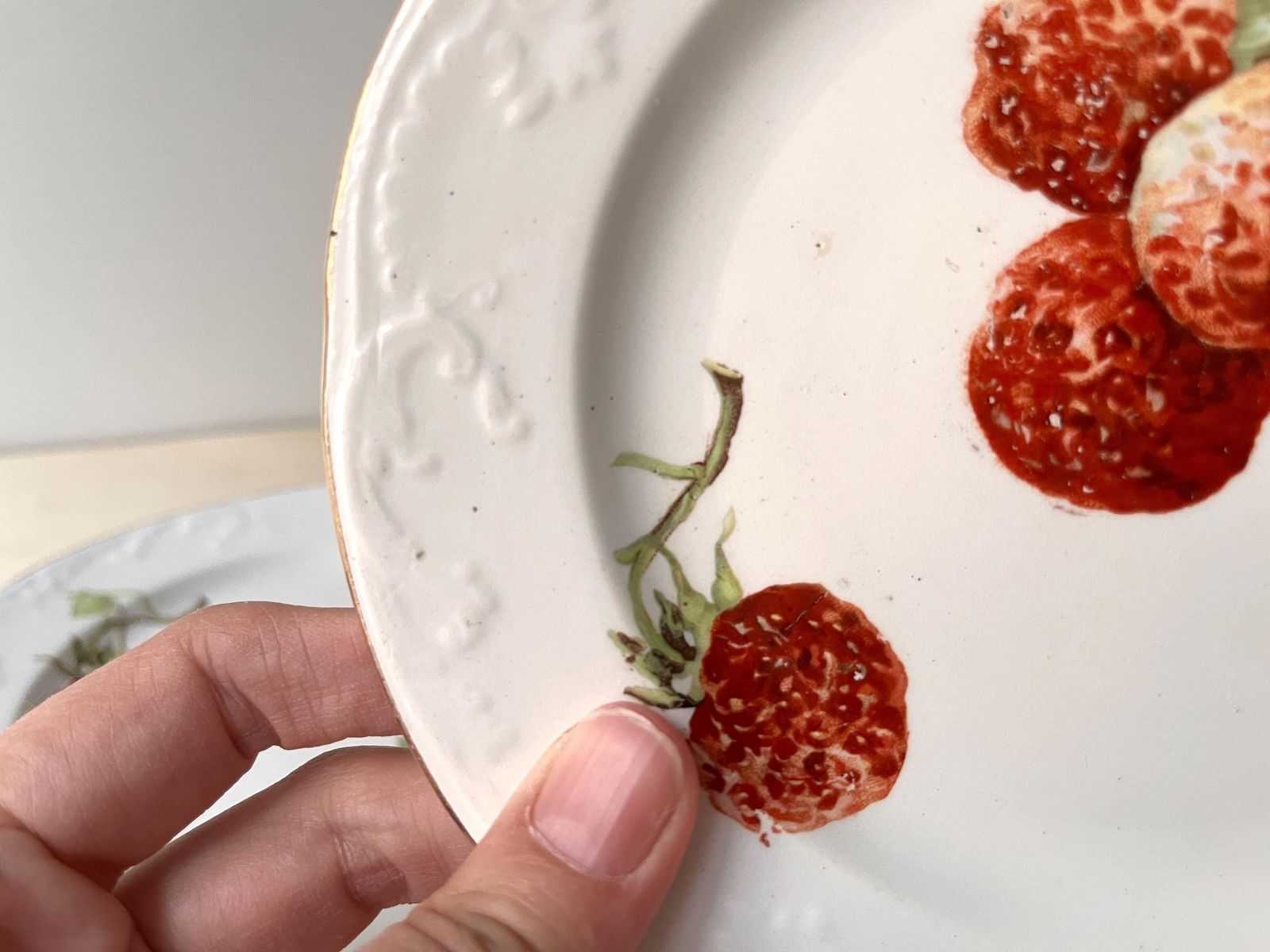 photo furniture Antique French Strawberries Dessert Plates, Saint Amand Hamage Tableware In Ironstone Circa 1900's
