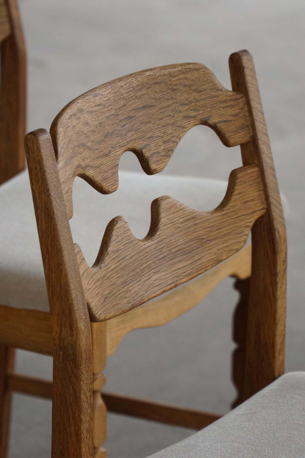 photo furniture Set Of 8 Henning Kjærnulf Razorblade Dining Chairs In Oak And Mohair 1960s