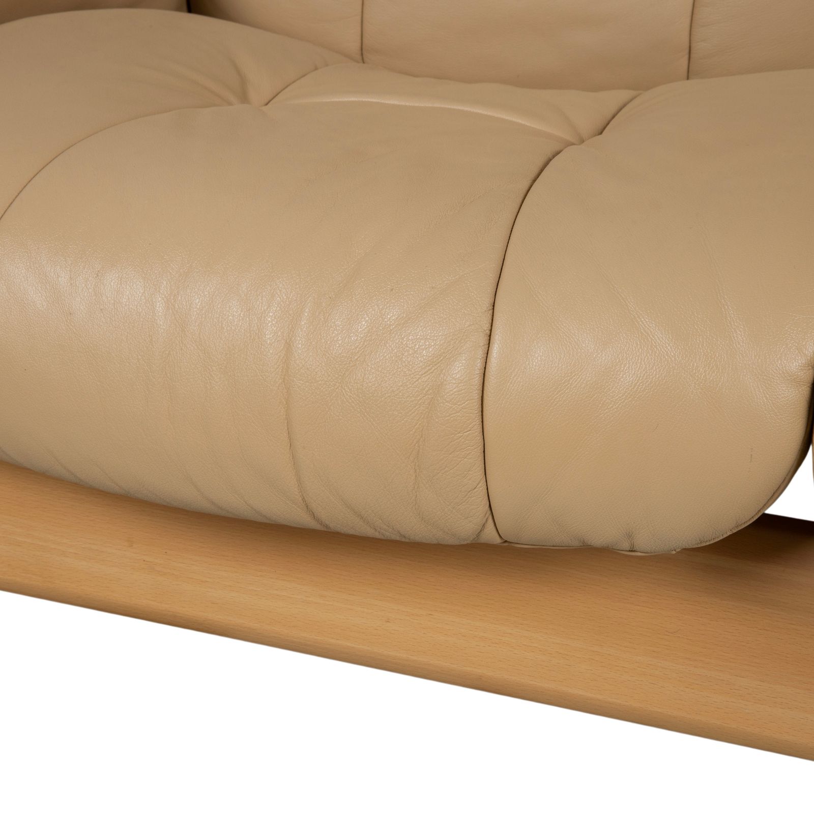 photo furniture Canapé Stressless Windsor 3 places en cuir et bois, beige crème