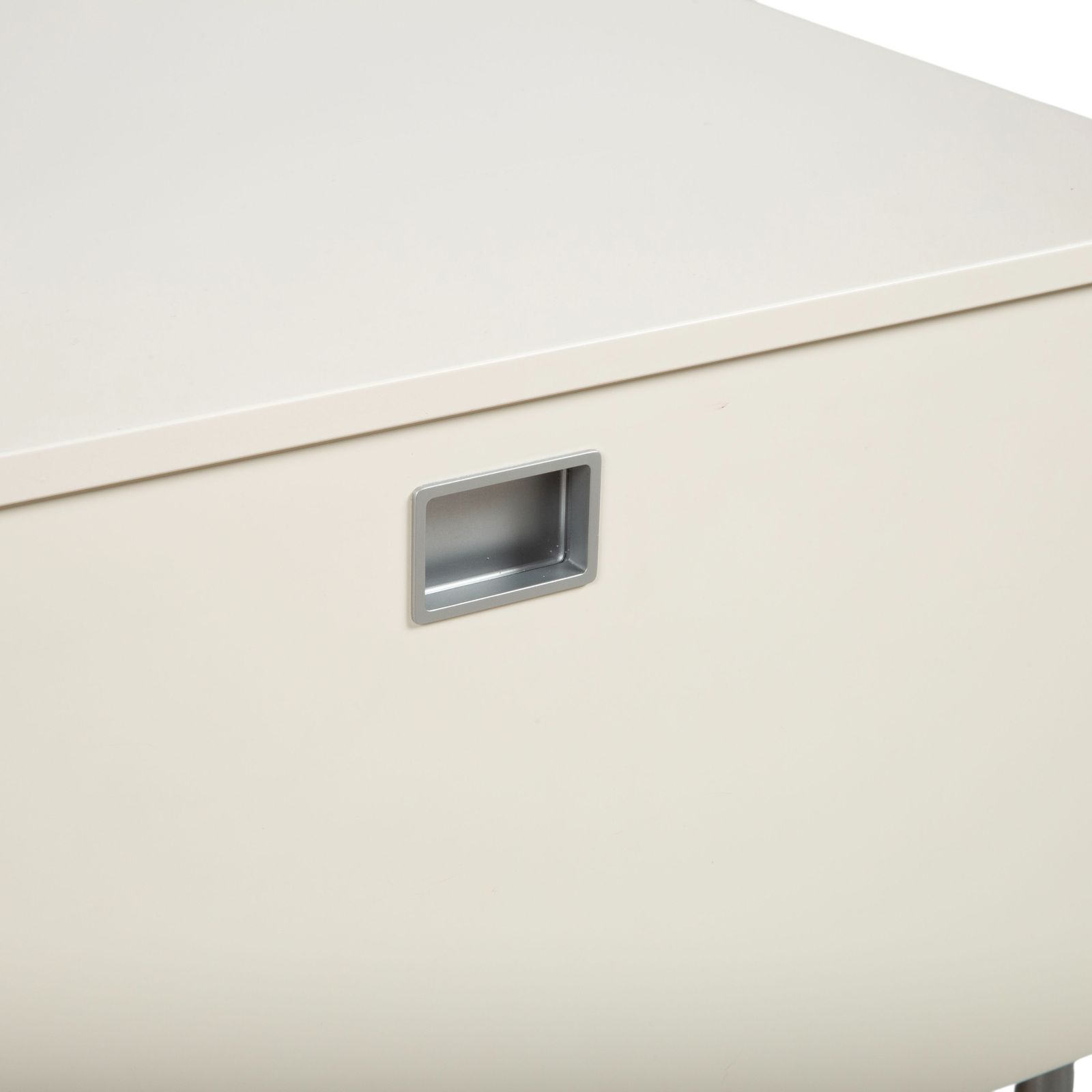 Buffet Lema en bois, blanc crème photo vinterior