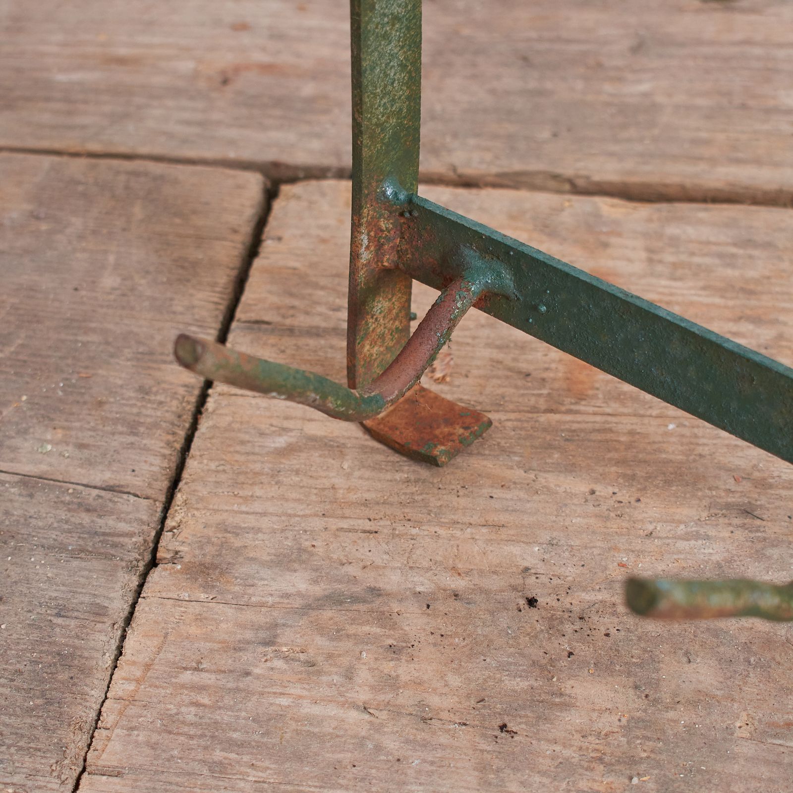 Antique Wall Bottle Drying Rack  B. photo vinterior