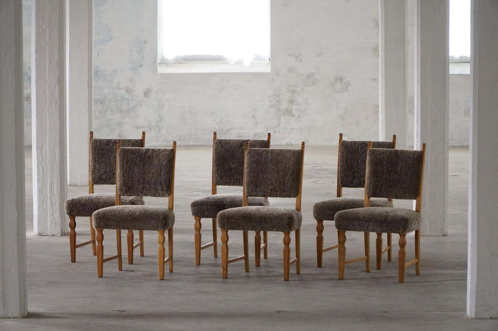 Set Of 6 Dining Chairs, Oak & Lambswool, Henning Kjærnulf, Danish Modern, 1950s photo vinterior