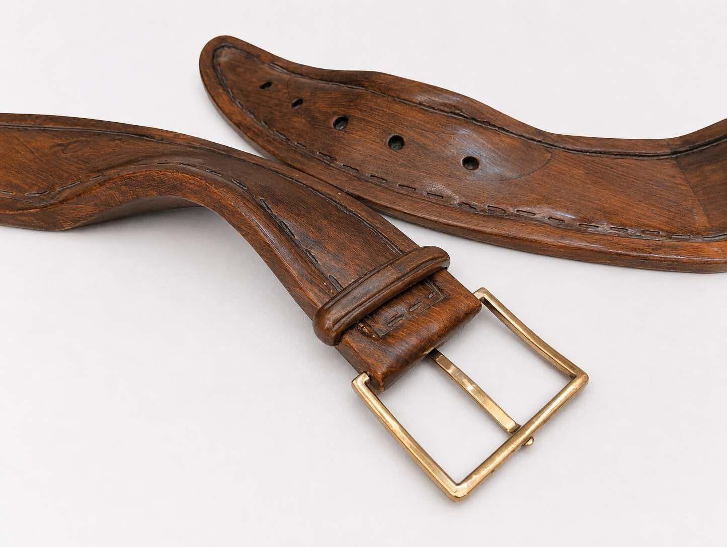 Zeldzame Italiaanse design sculptuur-salontafel 'Watch', toegeschreven aan DS Florence, 1960 photo Meubels
