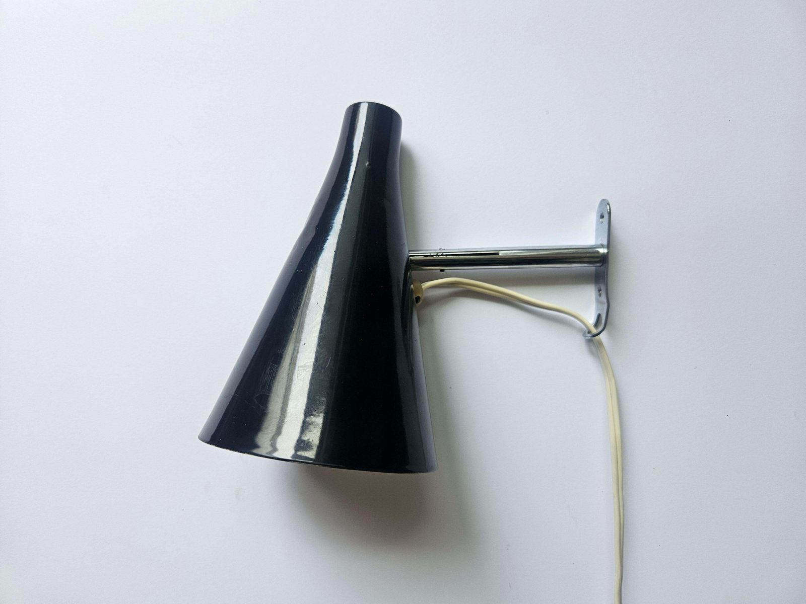 Rare Black Midcentury Adjustable Wall Lamp In Style Of Stilnovo, Lidokov, 1960s photo vinterior