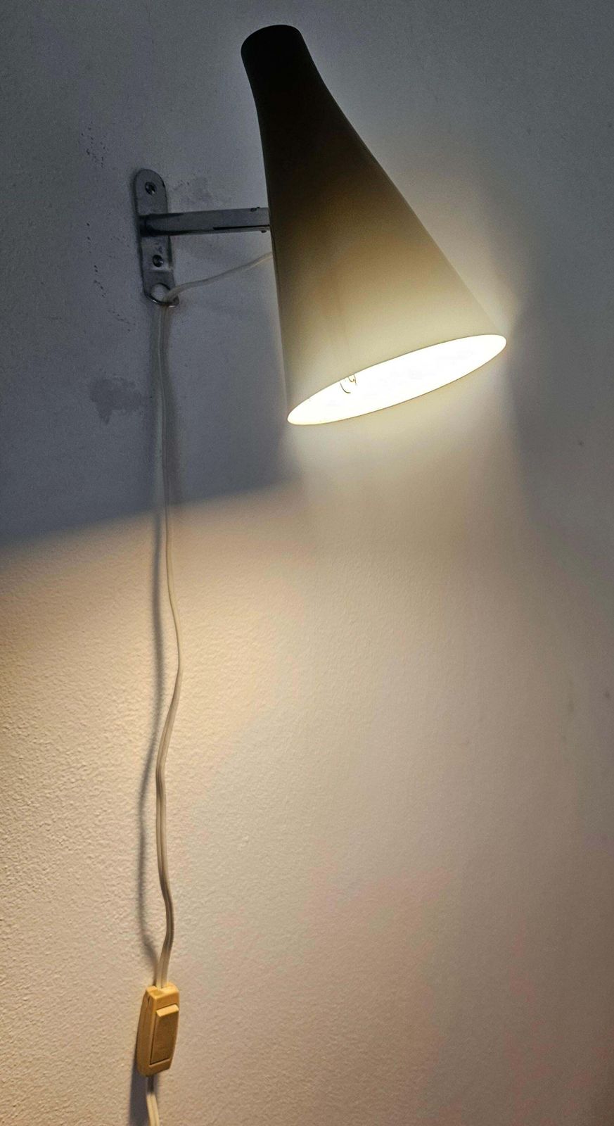 photo vinterior Rare Black Midcentury Adjustable Wall Lamp In Style Of Stilnovo, Lidokov, 1960s