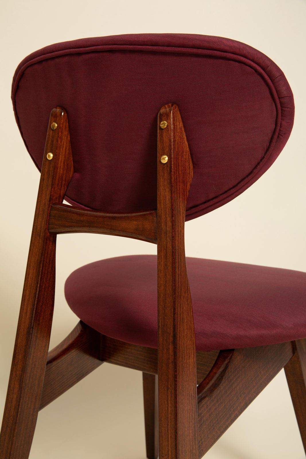 Mid-Century fauteuil, Fr Bordeaux Moiré, Dedar, door J. Kedziorek, jaren 1960 photo buy
