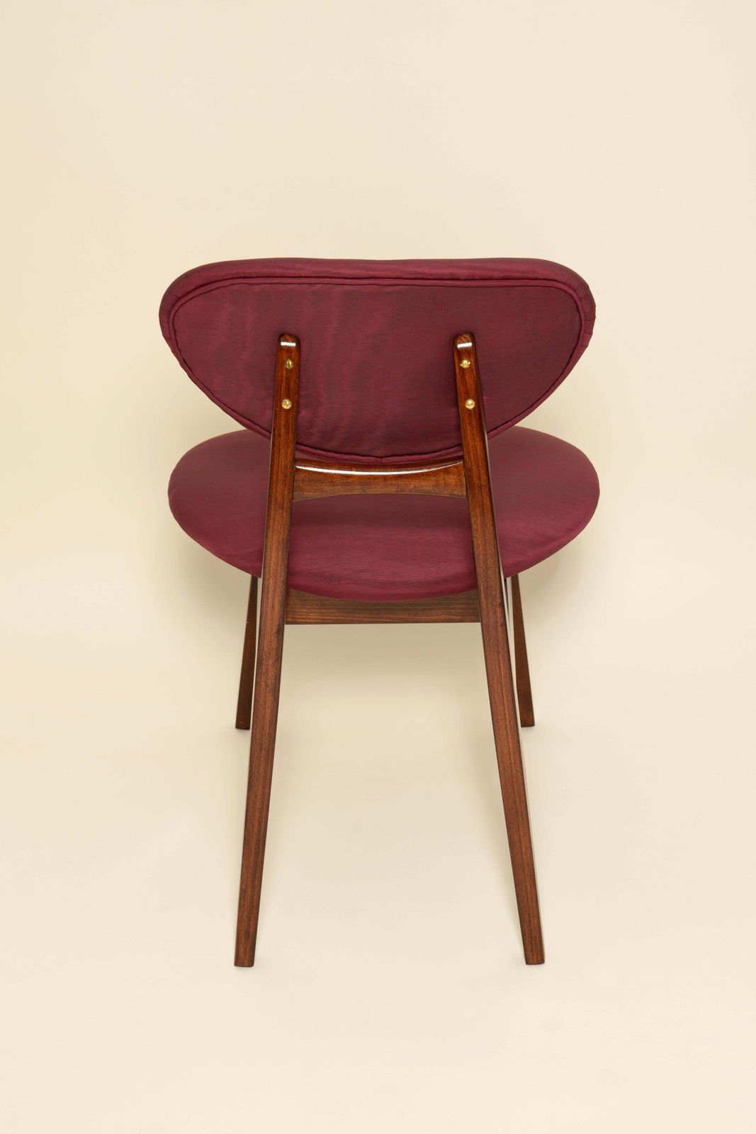 photo furniture Mid-Century fauteuil, Fr Bordeaux Moiré, Dedar, door J. Kedziorek, jaren 1960