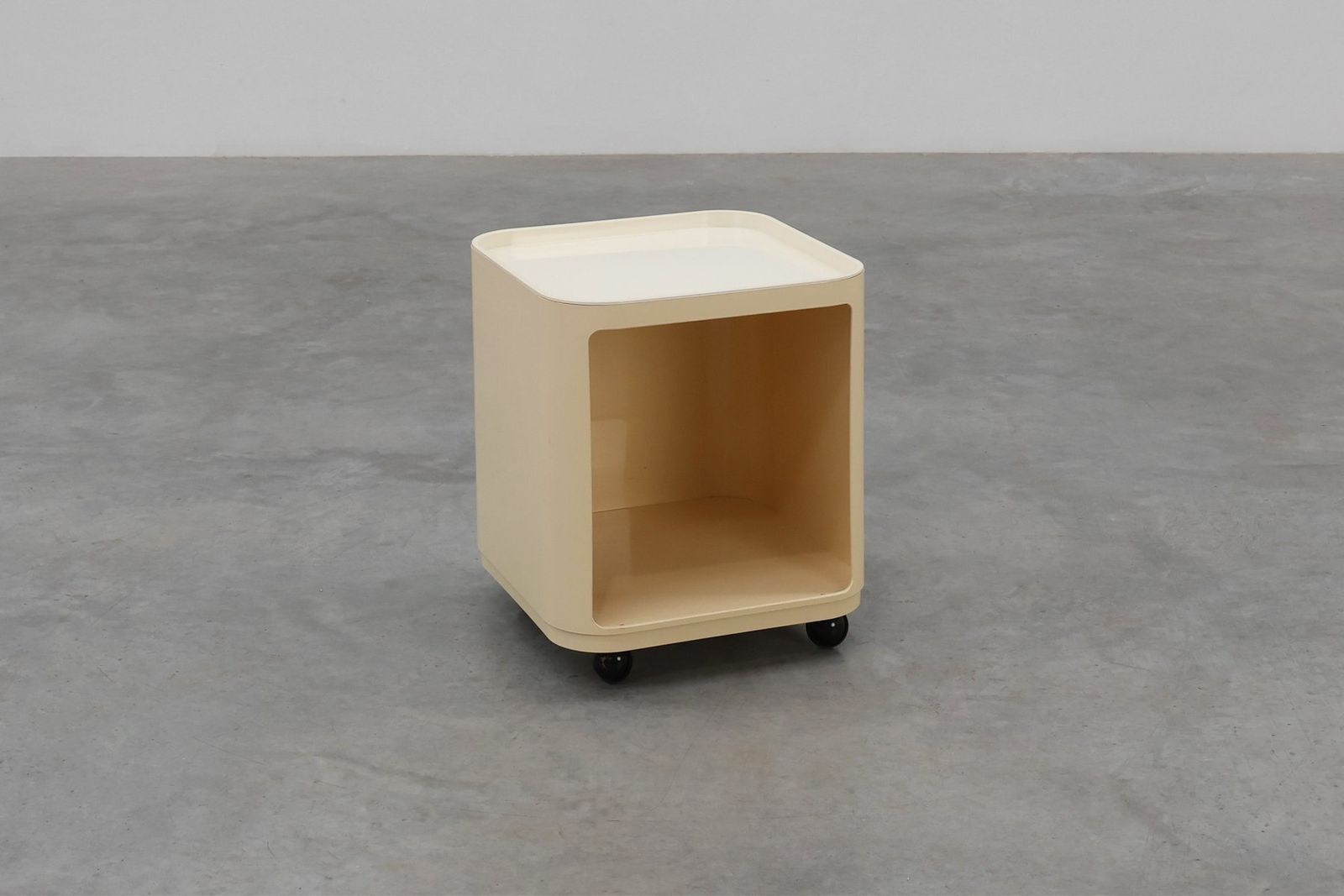 Model 4979 Componibili Unit By Anna Castelli Ferrieri For Kartell, Italy, 1970s photo furniture