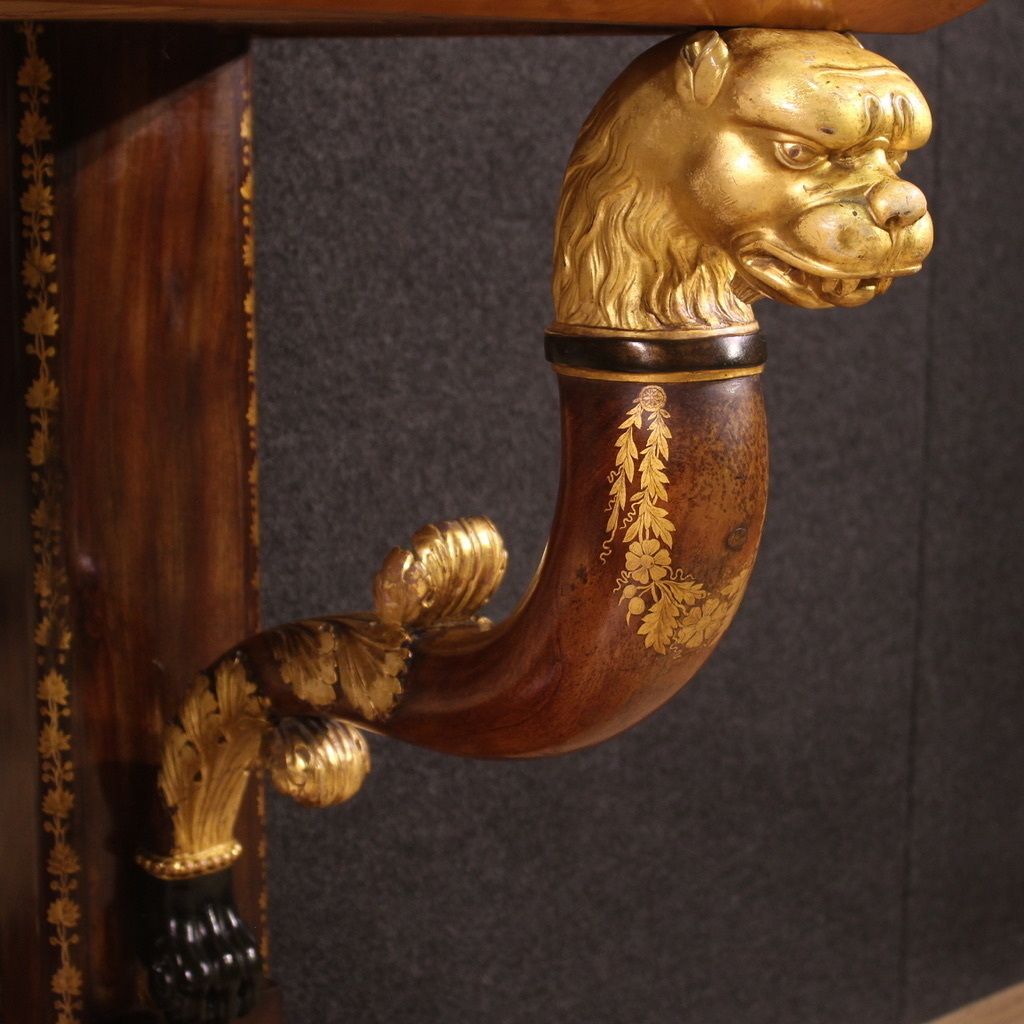 photo furniture Console XIXe siècle à marqueterie