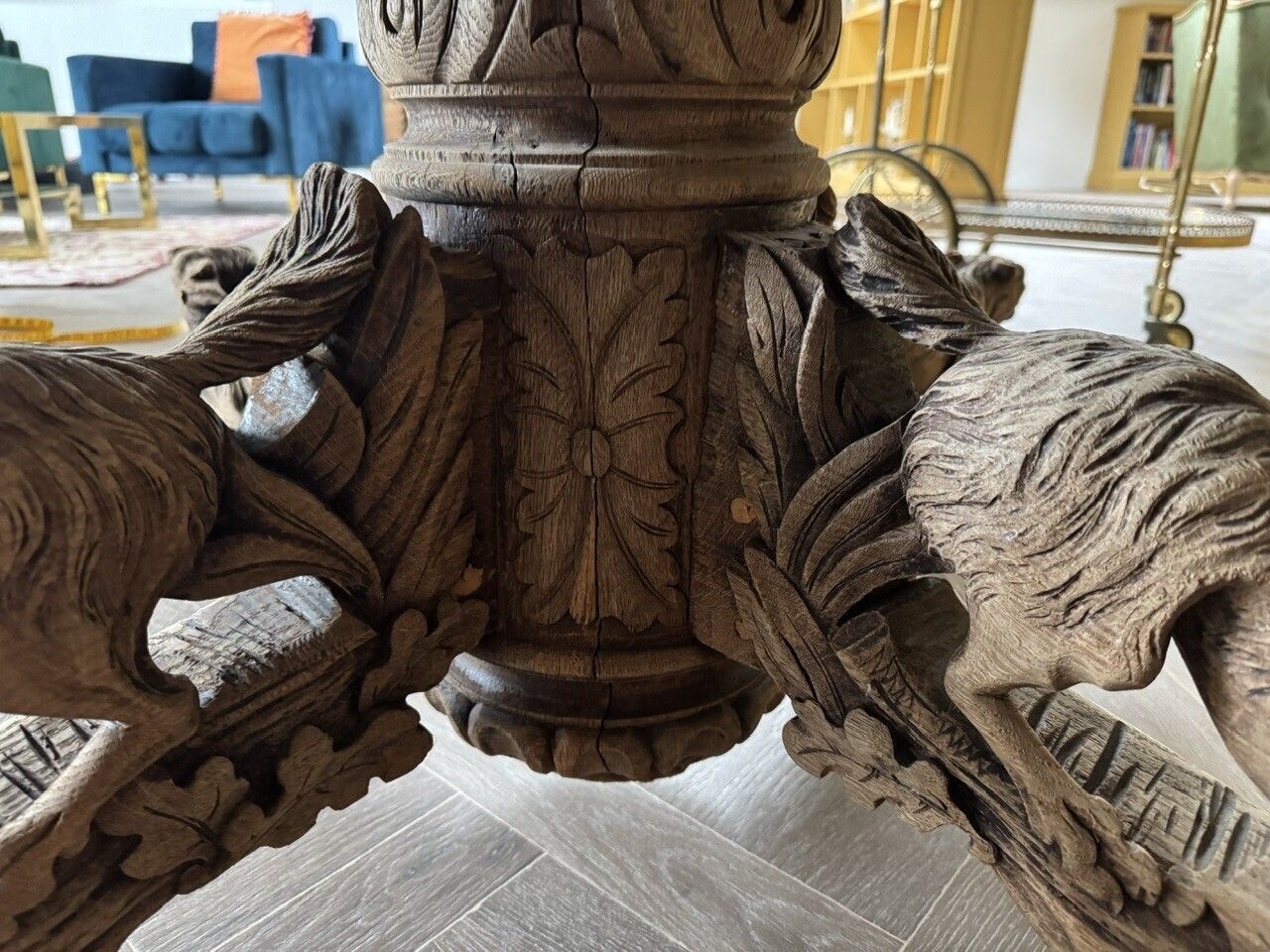 Important French Oak Hunting Centre Table photo vinterior