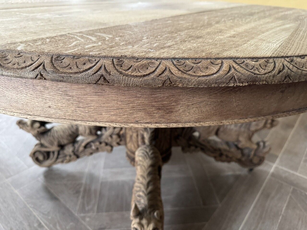 photo furniture Important French Oak Hunting Centre Table