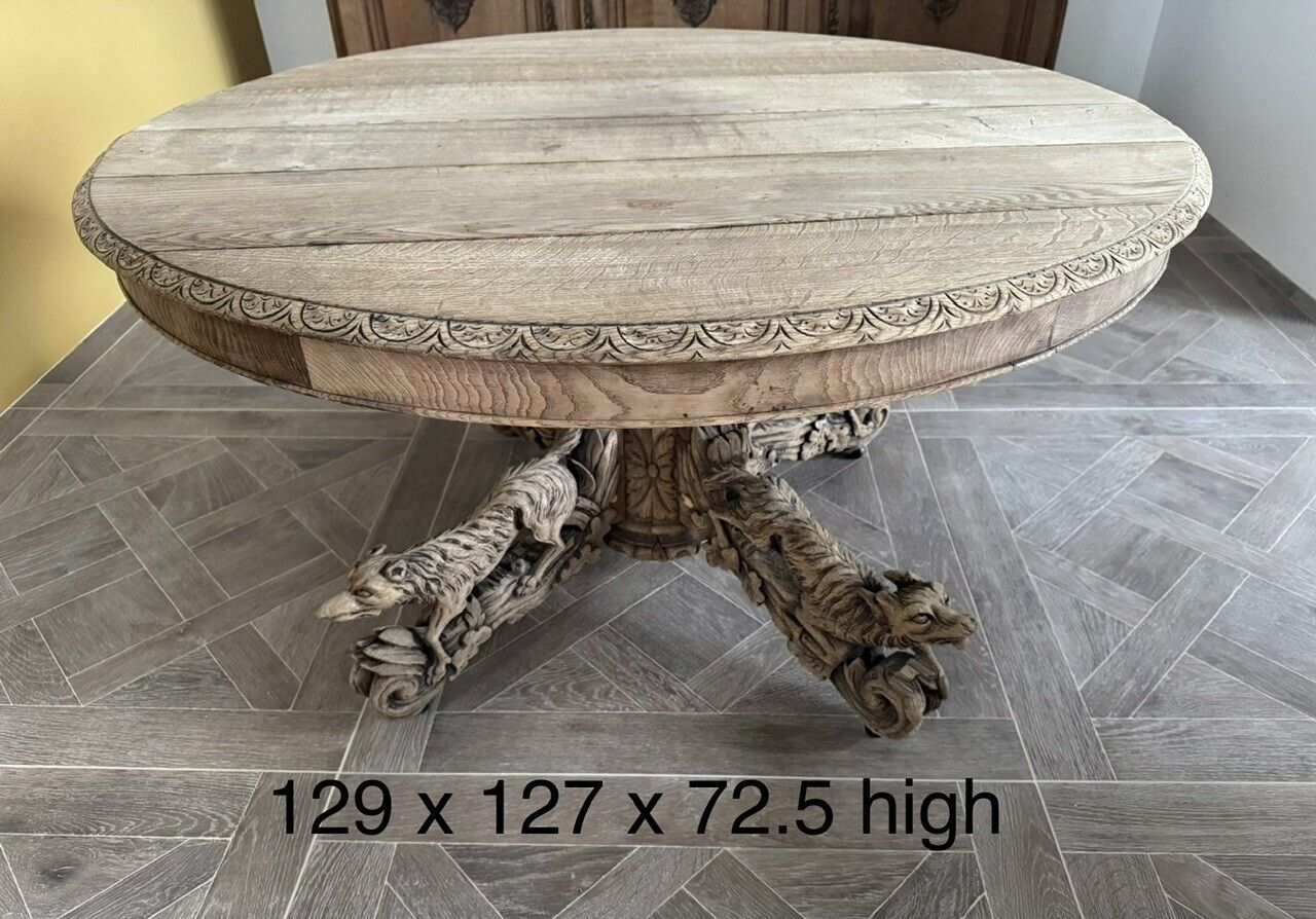 photo vinterior Important French Oak Hunting Centre Table
