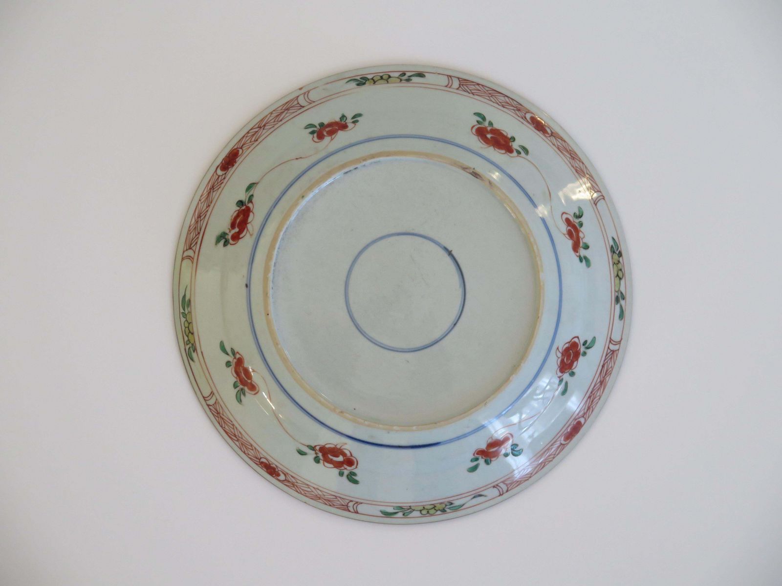 photo buy Chinees Famille Verte bord, handgeschilderd porselein, Kangxi-periode, ca. 1690