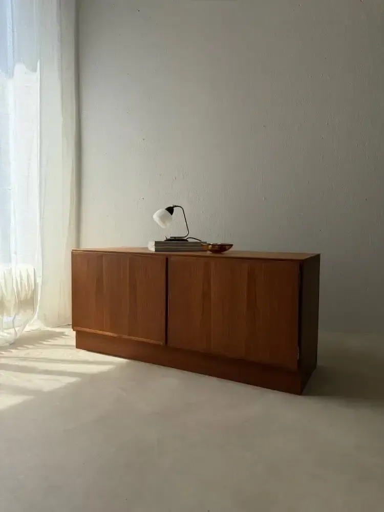 Omann Jun Dressoir Teak jaren 1960 Deens Design photo vintage