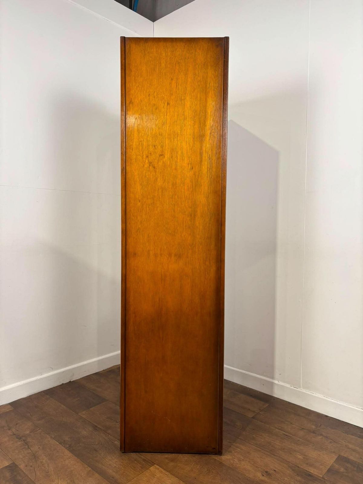 photo furniture Vintage Oak Single Wardrobe, Early 20th Century
