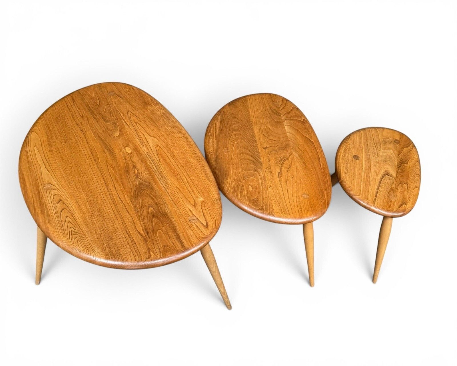 photo vintage Ercol Solid Elm And Beech Blonde Nest Of Tables Pebble Nest Superior Quality