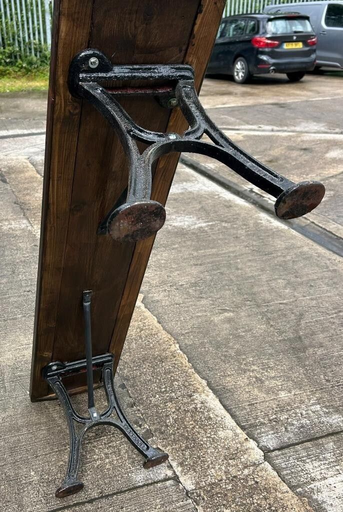Antique Refurbished John Heywood Of Manchester Cast Iron Base Tram Railway Bench photo 125.0