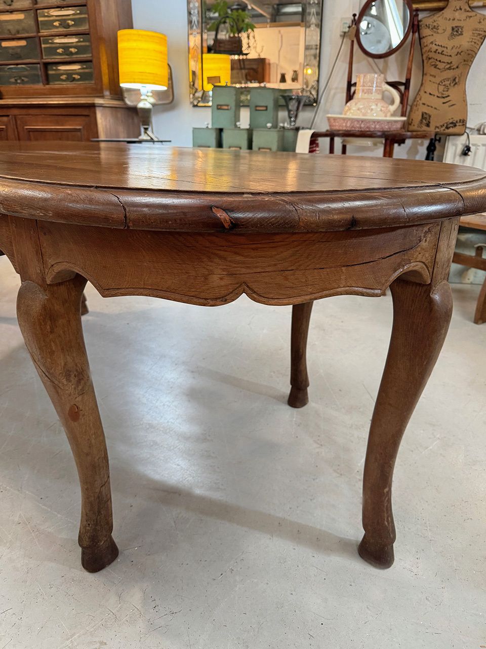 Large Oval Table, 19th Century photo Furniture