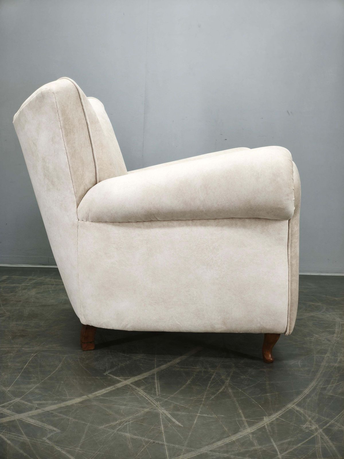 photo vinterior Italian Lounge Armchair In Beech Wood, Newly Upholstered, 1950s.