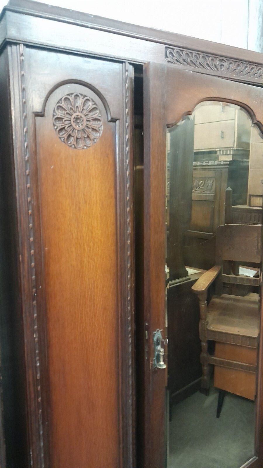 Antique Solid Carved Oak Single Mirror Door Freestanding Wardrobe With Drawer photo vinterior