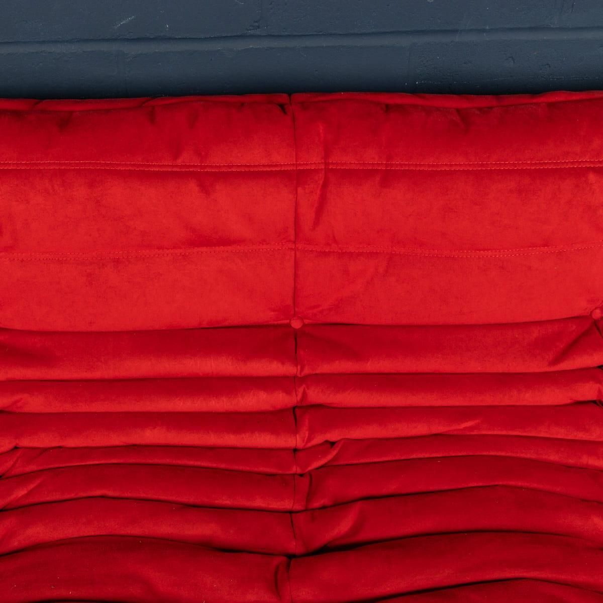 photo vintage A 21st Century Red "Togo" Three Seater Sofa By Michel Ducaroy For Ligne Roset