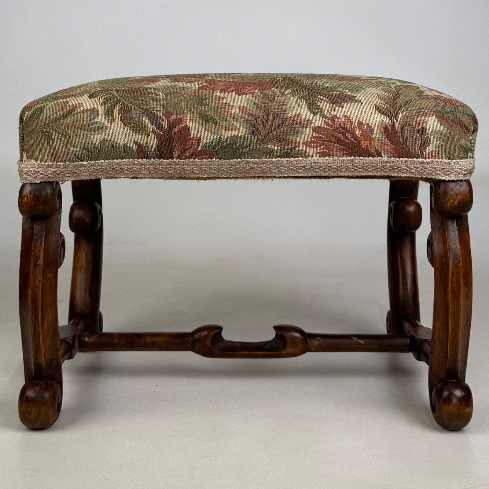 Antique 20th Century Edwardian Tapestry Stool In Walnut ( Af 5901 ) photo 250.0