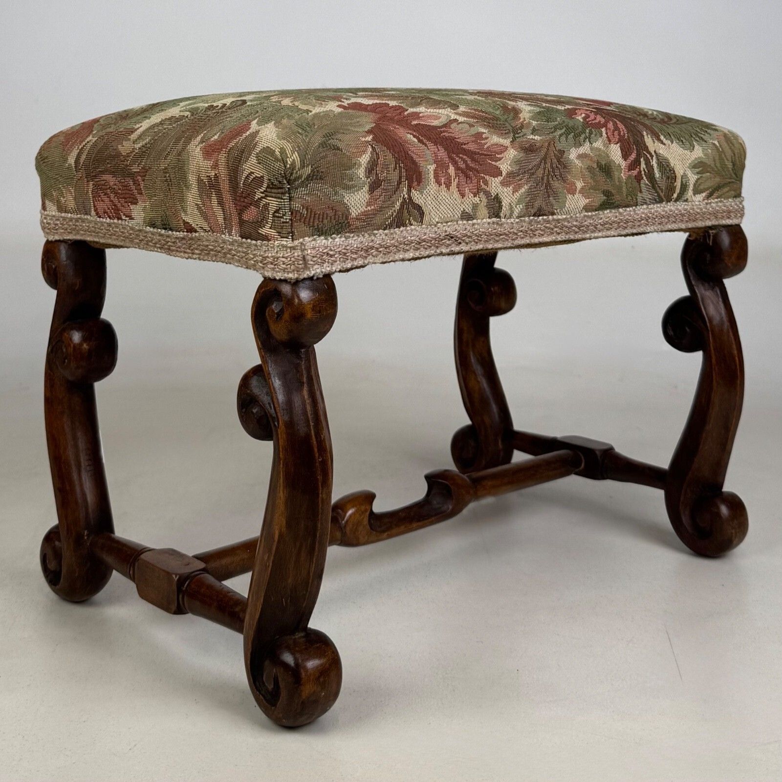 Antique 20th Century Edwardian Tapestry Stool In Walnut ( Af 5901 ) photo vintage