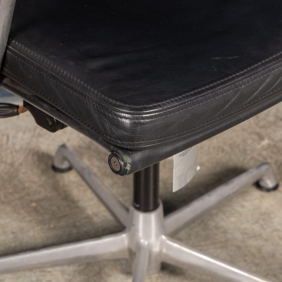 1595.0 Vintage 20thc Ea217 Chair In Black Leather By Charles & Ray Eames For Icf photo