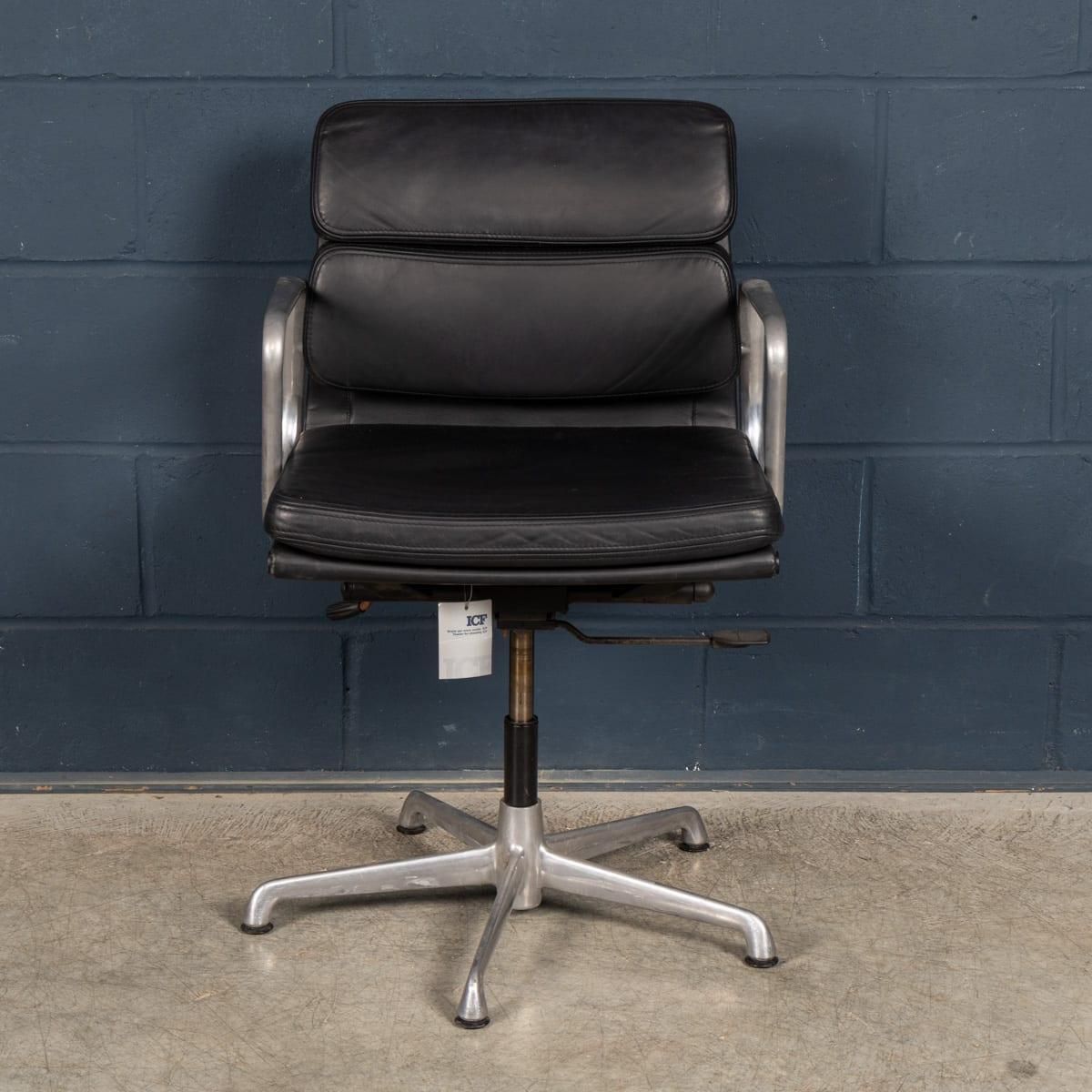 Vintage 20thc Ea217 Chair In Black Leather By Charles & Ray Eames For Icf photo for sale