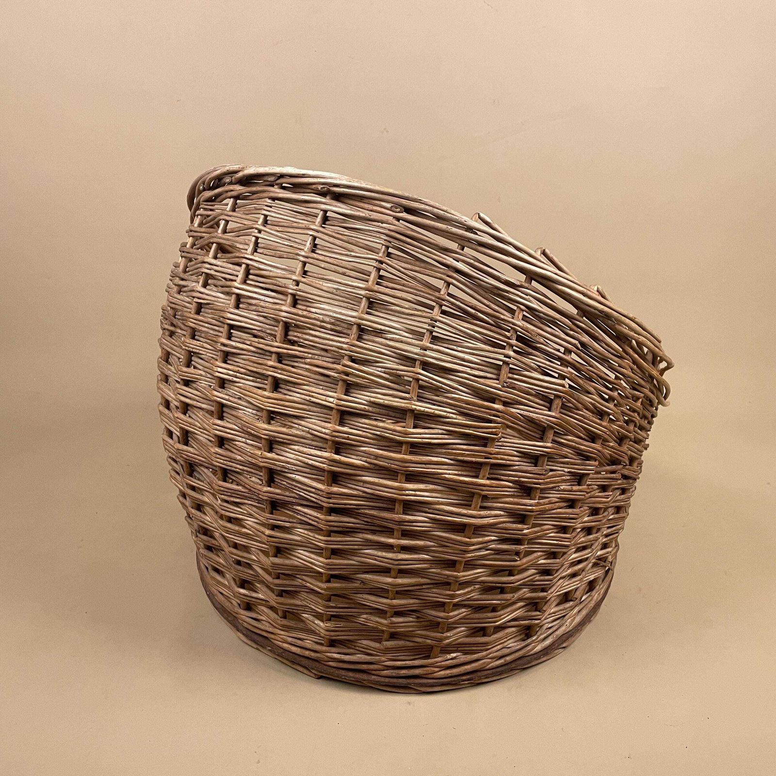 Vintage Wicker Willow Pet Basket Dog Cat Bed Rustic Handmade Farmhouse photo vinterior