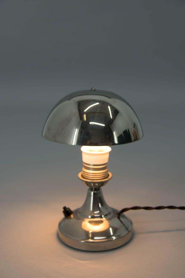 Art Deco Vernikkeld Klein Tafellampje met Verstelbare Koepelkap, jaren 1930 photo furniture